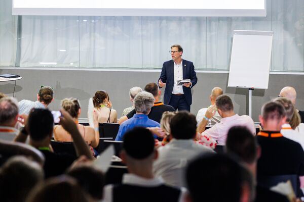Oliver-D. Helfrich Vortrag vor Immobilienprofis und Immobilieneigentümern